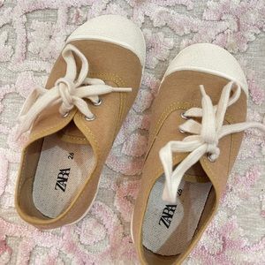 Zara Kids cute sneaker